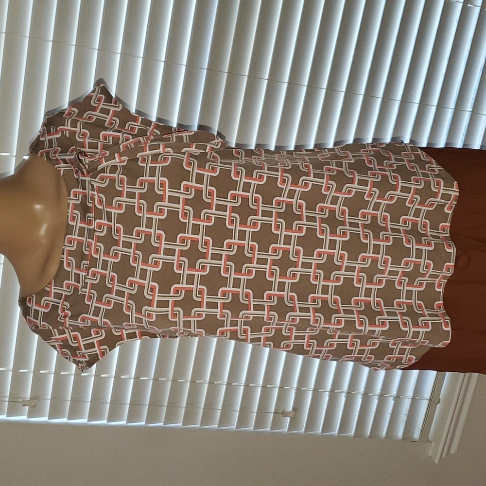 New York & Co. S tie adorns this crewneck blouse essential sophisticated career